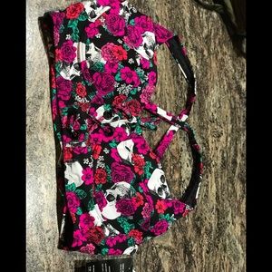 NWT Torrid swim top size 2, skulls and floral